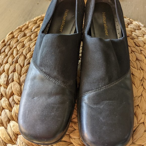 Naturalizer Leather Ankle Booties with soft upper, Size 9, New without Box - Picture 1 of 8